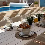Villa Casa Alves - With Private Heated Swimming Pool