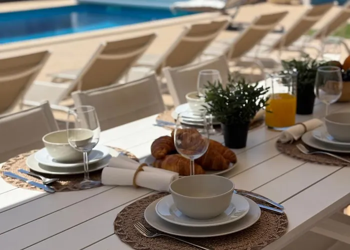 Villa Casa Alves - With Private Heated Swimming Pool