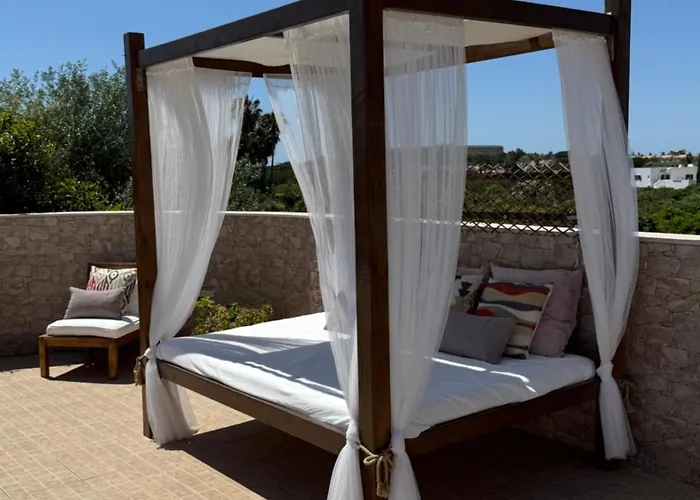 Villa Casa Alves - With Private Heated Swimming Pool