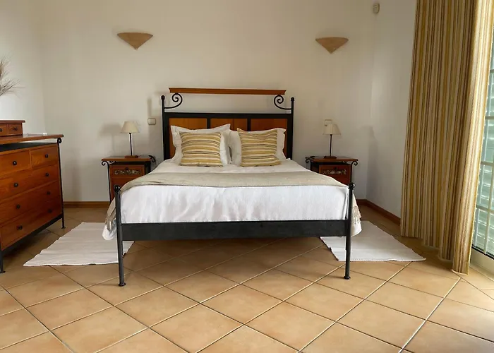 Casa Alves - With Private Heated Swimming Pool * Olhos de Αgua